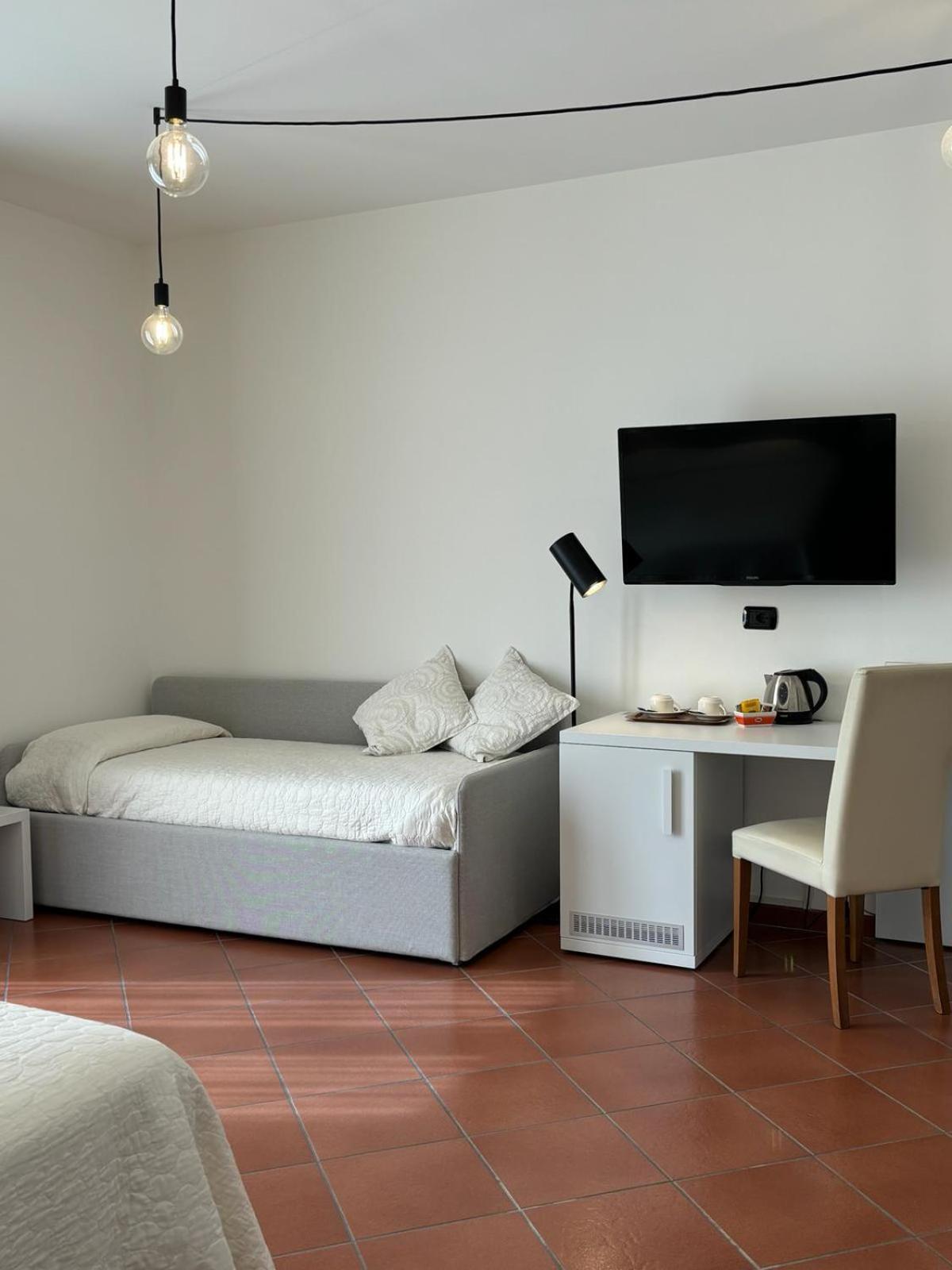 Hotel Delle Rose San Bartolomeo Al Mare Ngoại thất bức ảnh